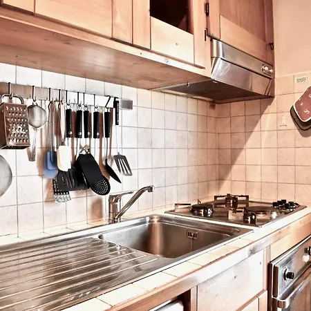 Beautiful 3 Bedroom Flat In Cortina With Car Park Apartment